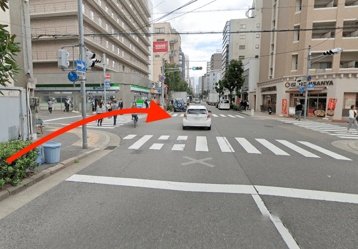 地下鉄海岸線三宮・花時計前駅3番出口から最短ルートで行く方法